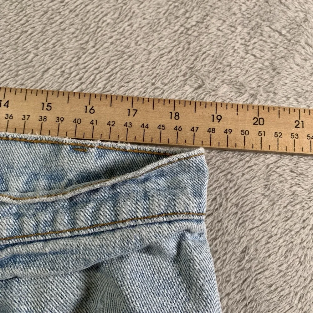 Vintage Levis 560 Jeans Mens 38x28 (Tag 38x30) Blue Light Wash Denim Made In USA
